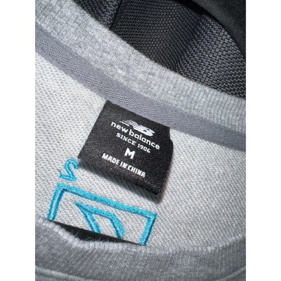 Ugly Christmas Sweater Xmas Sweatshirt Crewneck Size Medium New Balance - Picture 2 of 3